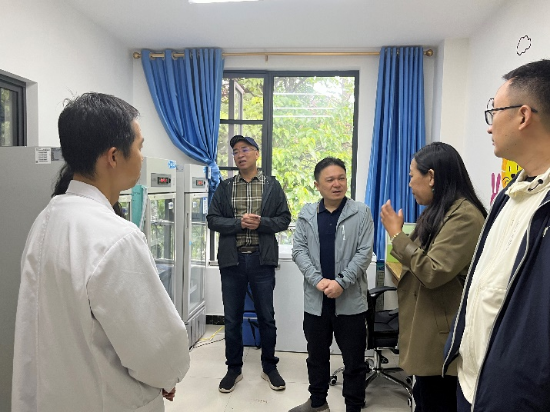 5深圳疾控专家组赴林芝市及察隅县调研工作简报.jpeg